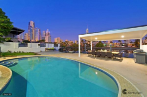 6 bedroom Waterfront Stunner Netflix FreeWine Wifi